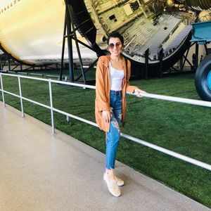 Meet your Posher, Greyssi